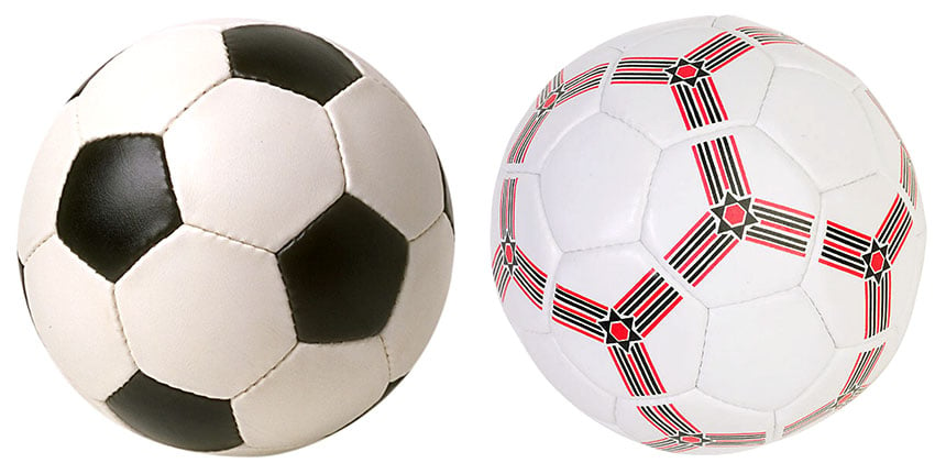 Soccer balls_2844880